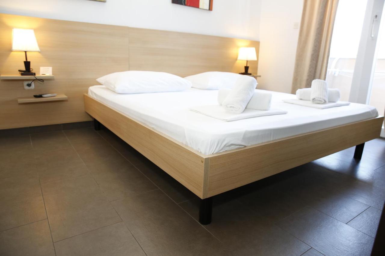Guest House Lorenta Vodice Exterior photo